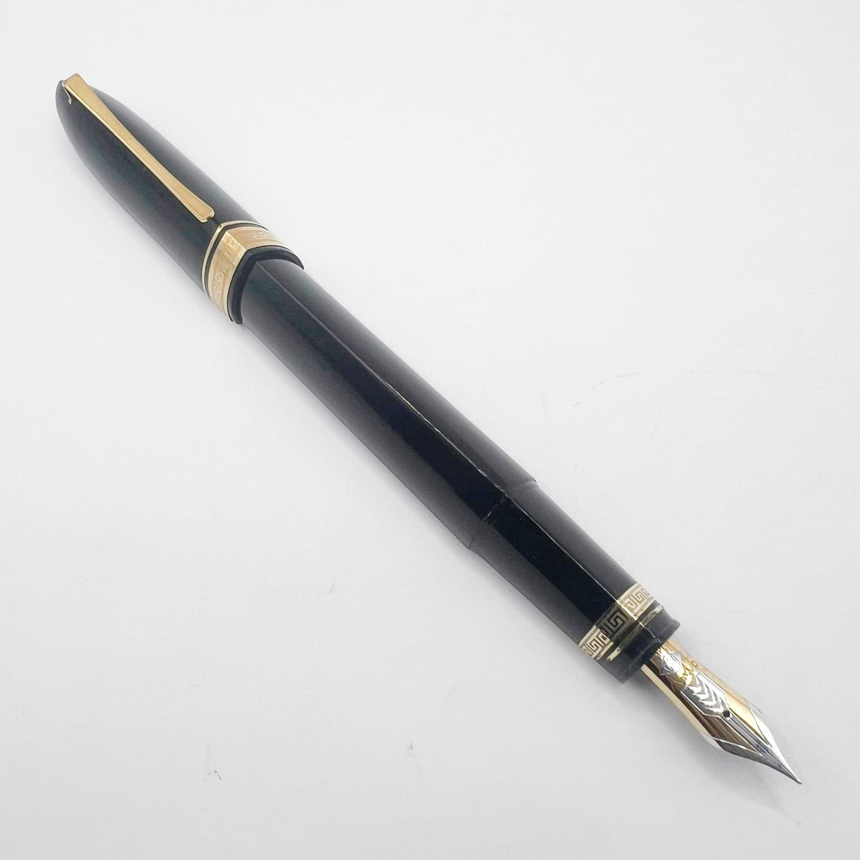 OMAS Blue/Black #360 Oversized Triangulated Fountain Pen - Medium 18kt Gold Nib