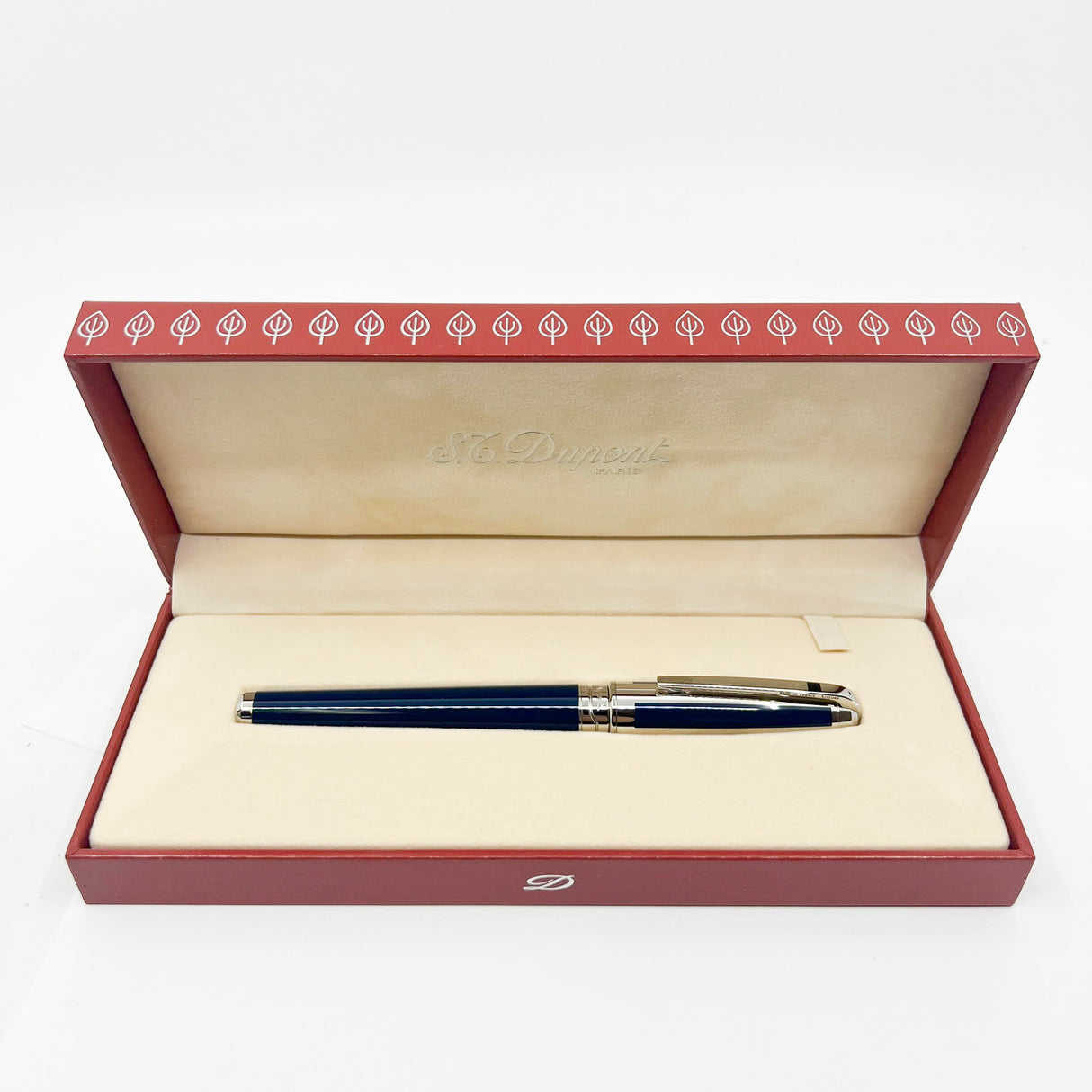 S. T. Dupont Grand Orpheo Theme Placed Midnight Blue Lacquer Fountain Pen - Fine 18kt Gold Nib