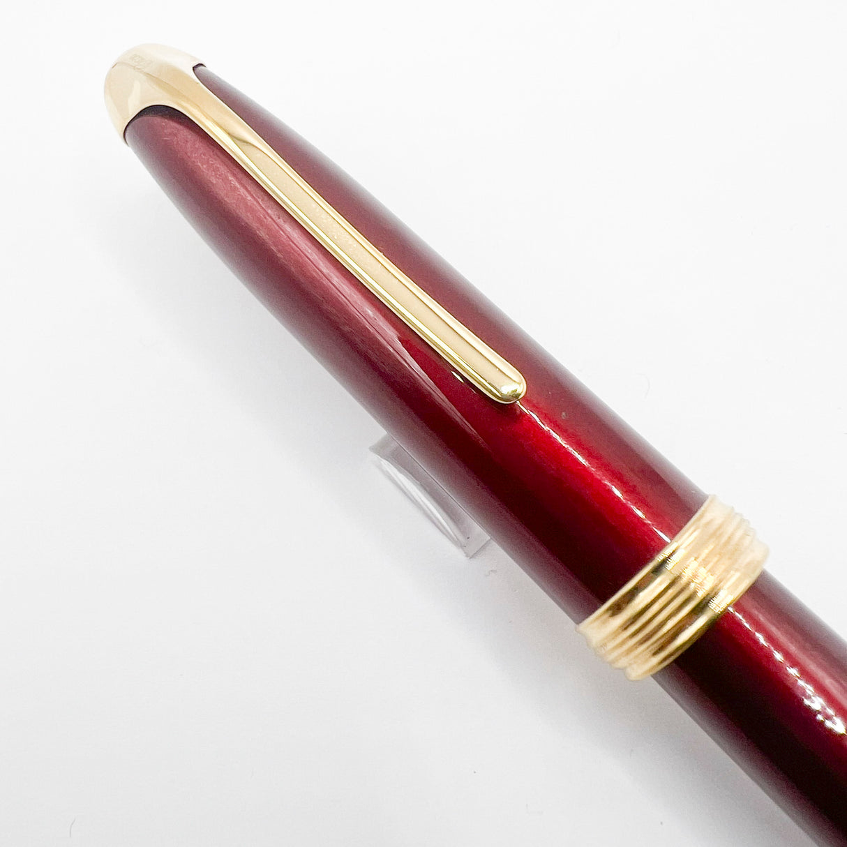 Cross Pinnacle Bordeaux Lacquer Fountain Pen - Fine 18kt Gold Nib