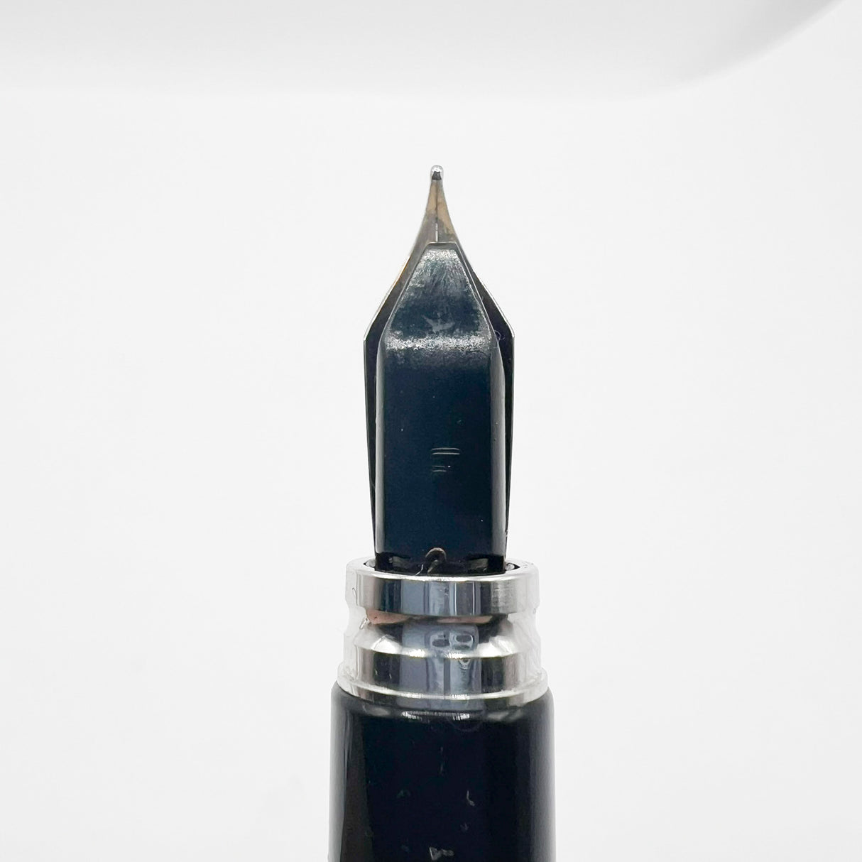 Waterman Night & Day Silver-Plated Fountain Pen - Fine 18kt Gold Nib