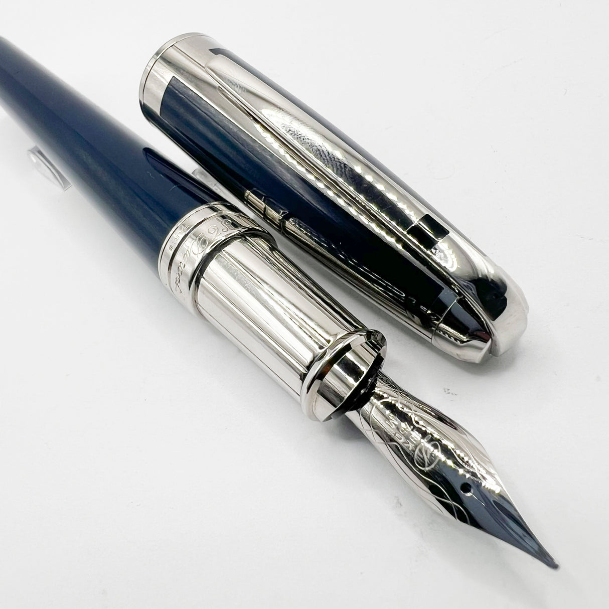 S. T. Dupont Grand Orpheo Theme Placed Midnight Blue Lacquer Fountain Pen - Medium 18kt Gold Nib