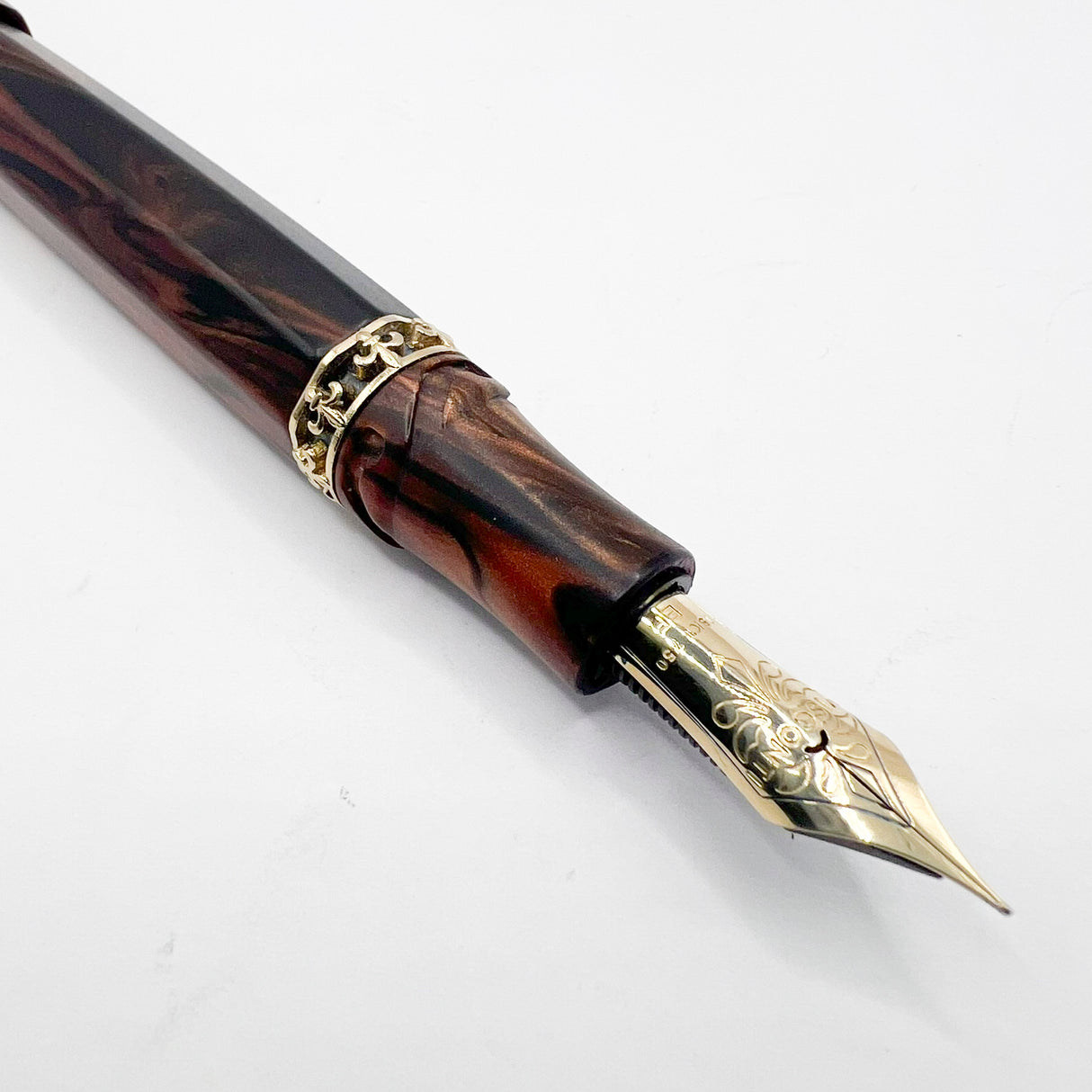 Visconti Medici "Briarwood" Facetted Fountain Pen - Extra Fine 18kt Gold Nib