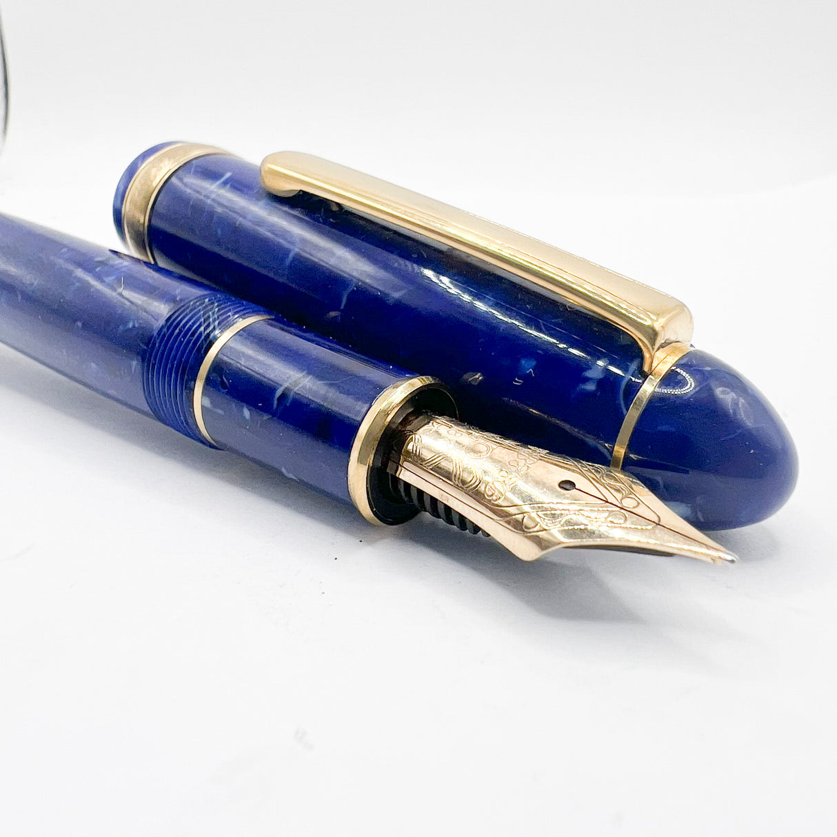 Platinum 3776 Century Celluloid Midnight Ocean Blue Fountain Pen - Broad 18kt Gold Nib