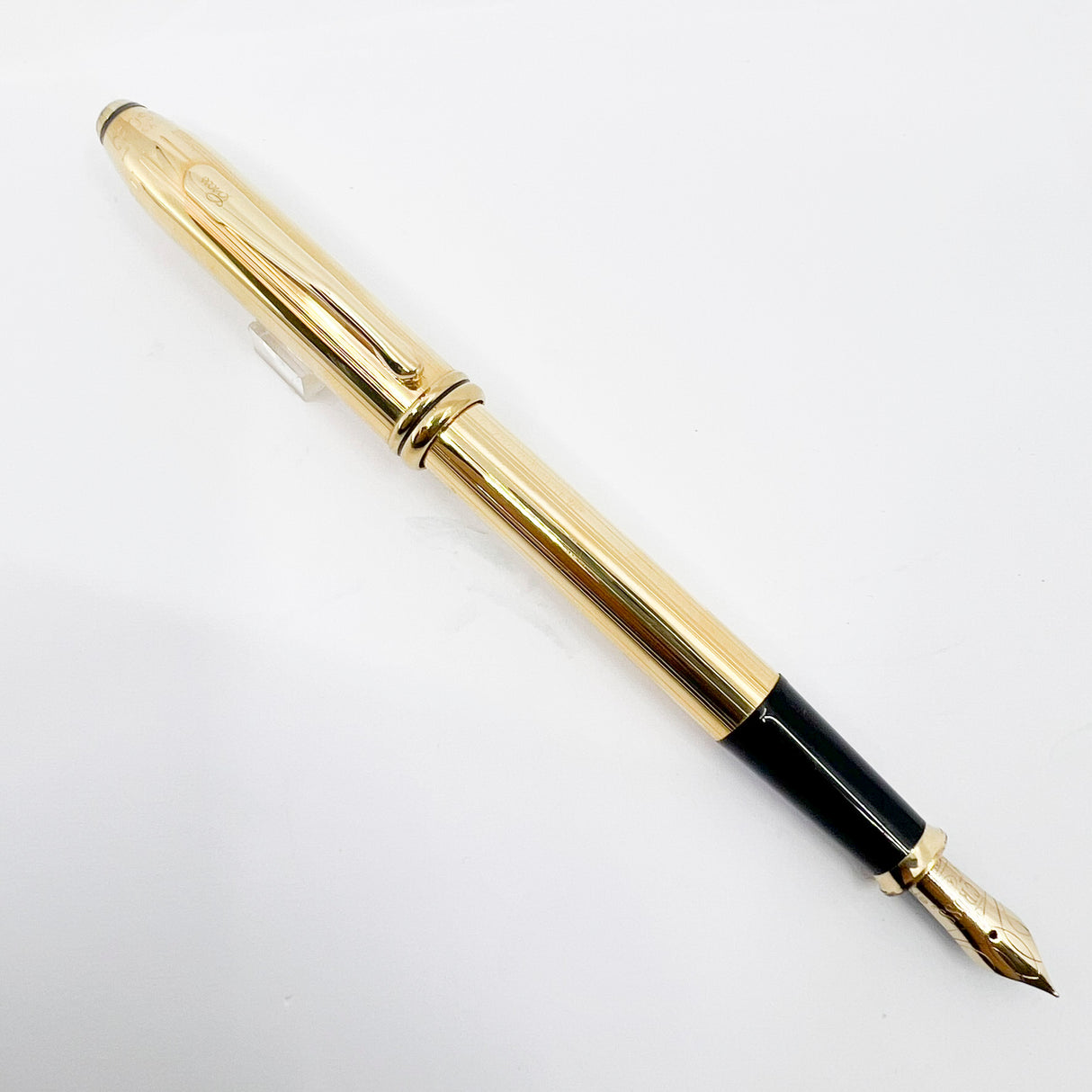 Cross Townsend Gold Plated Fountain Pen - Fine 18kt Gold Nib