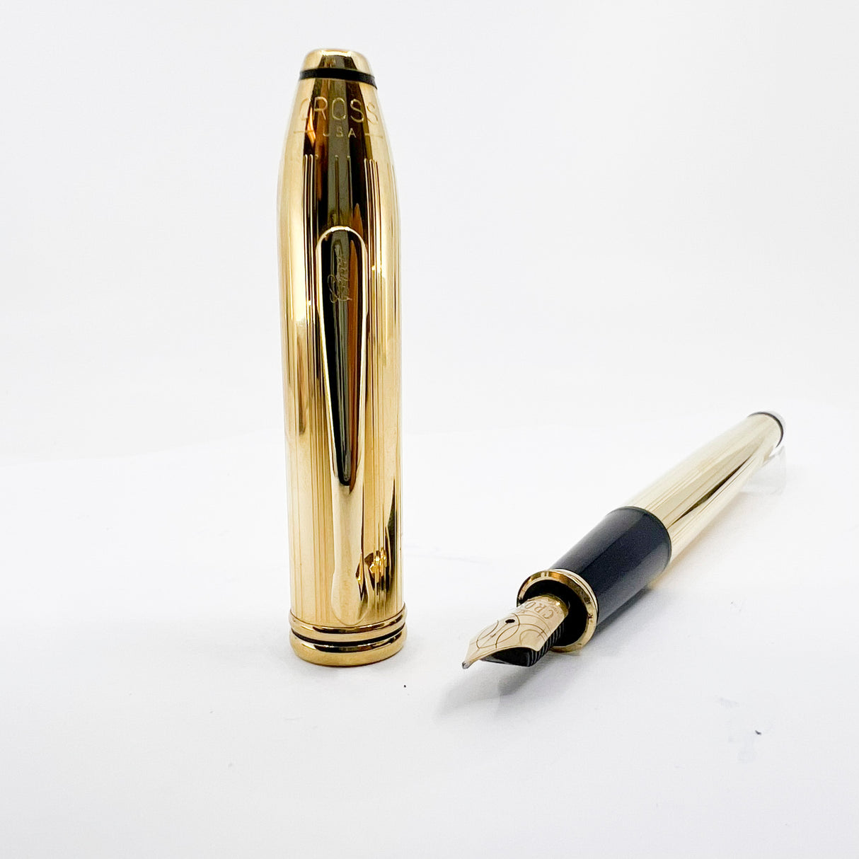Cross Townsend Gold Plated Fountain Pen - Fine 18kt Gold Nib