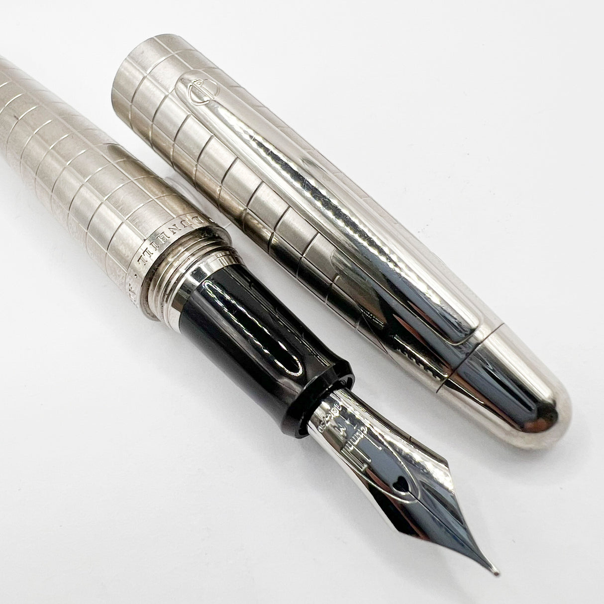 Dunhill AD2000 Brushed Stainless Steel Cross Hatch Design Fountain Pen - Medium 18kt Gold Nib (Leans to Fine)