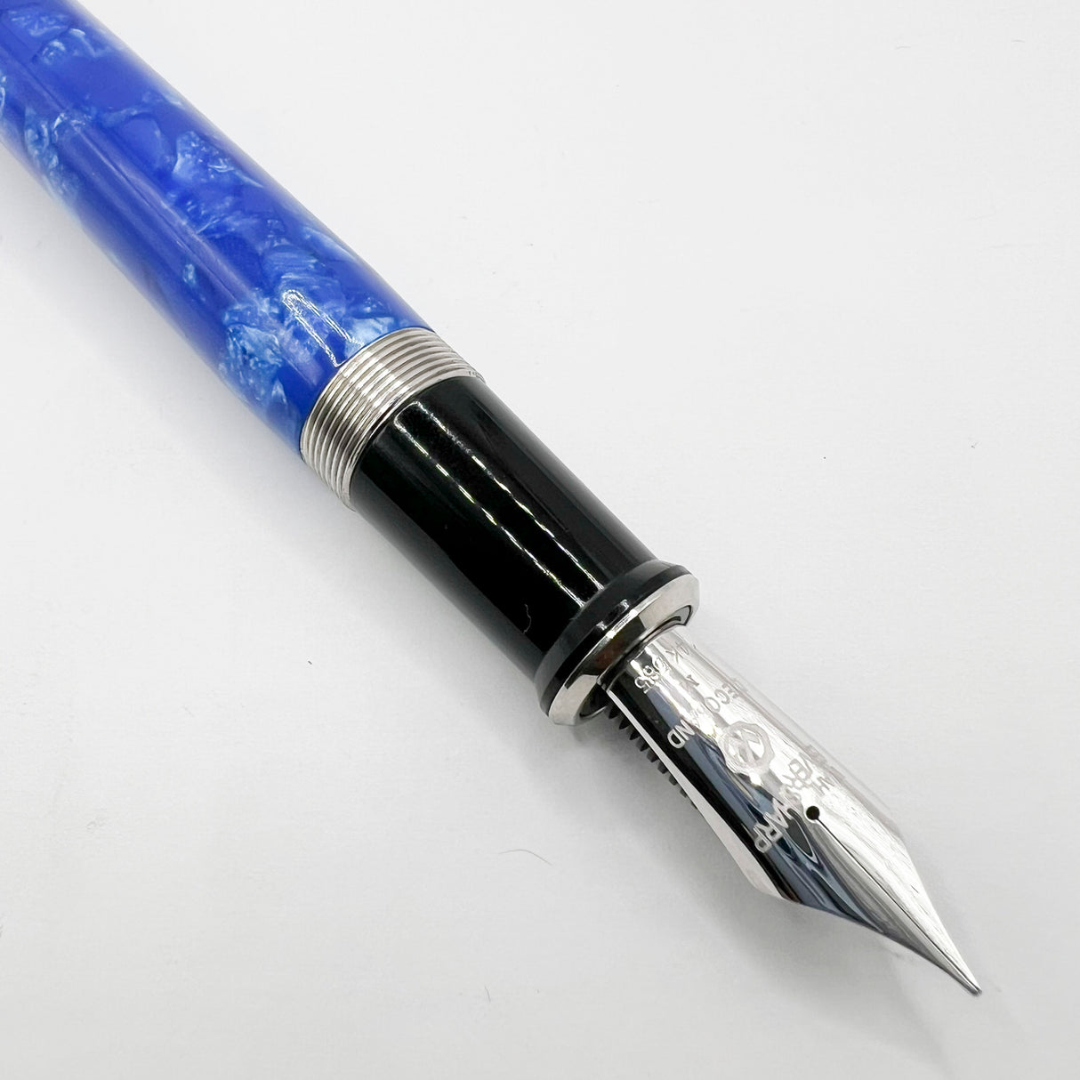 Wahl-Eversharp Decoband Lustrous Amalfi Blue w/Rhodium Plated Trim Fountain Pen - Large Medium 14kt Gold Nib