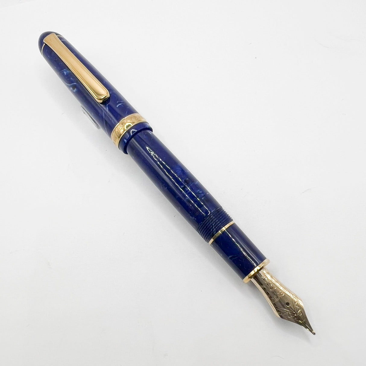 Platinum #3776 Celluloid Marbled Midnight Blue Ocean Fountain Pen - Broad 18kt Gold Nib