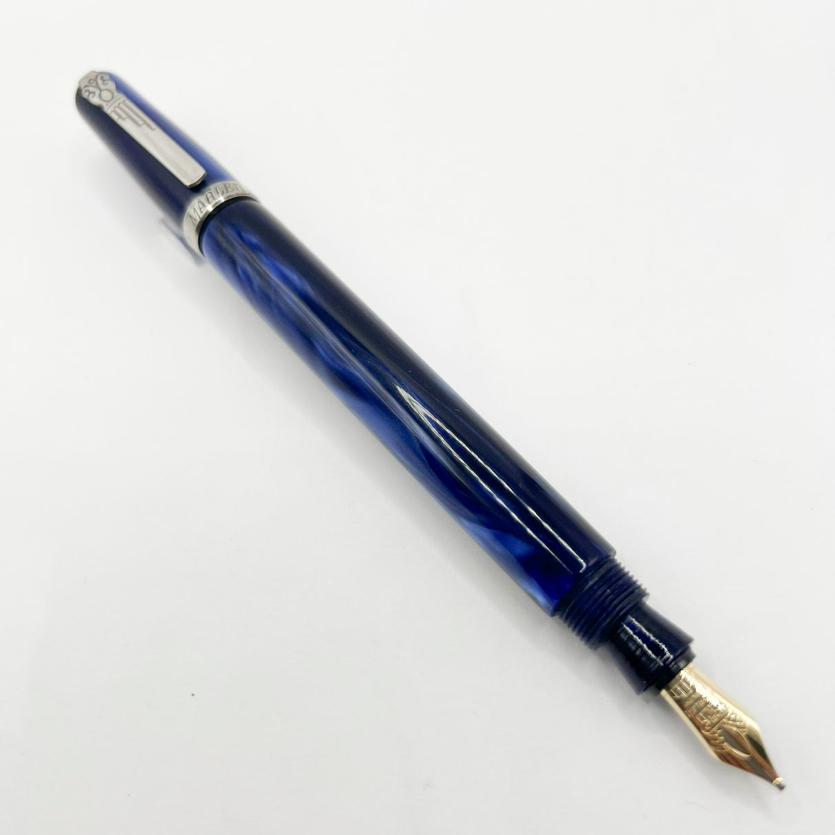 Marlen Chagall Marbled Blue Fountain Pen - Broad 18kt Gold Nib