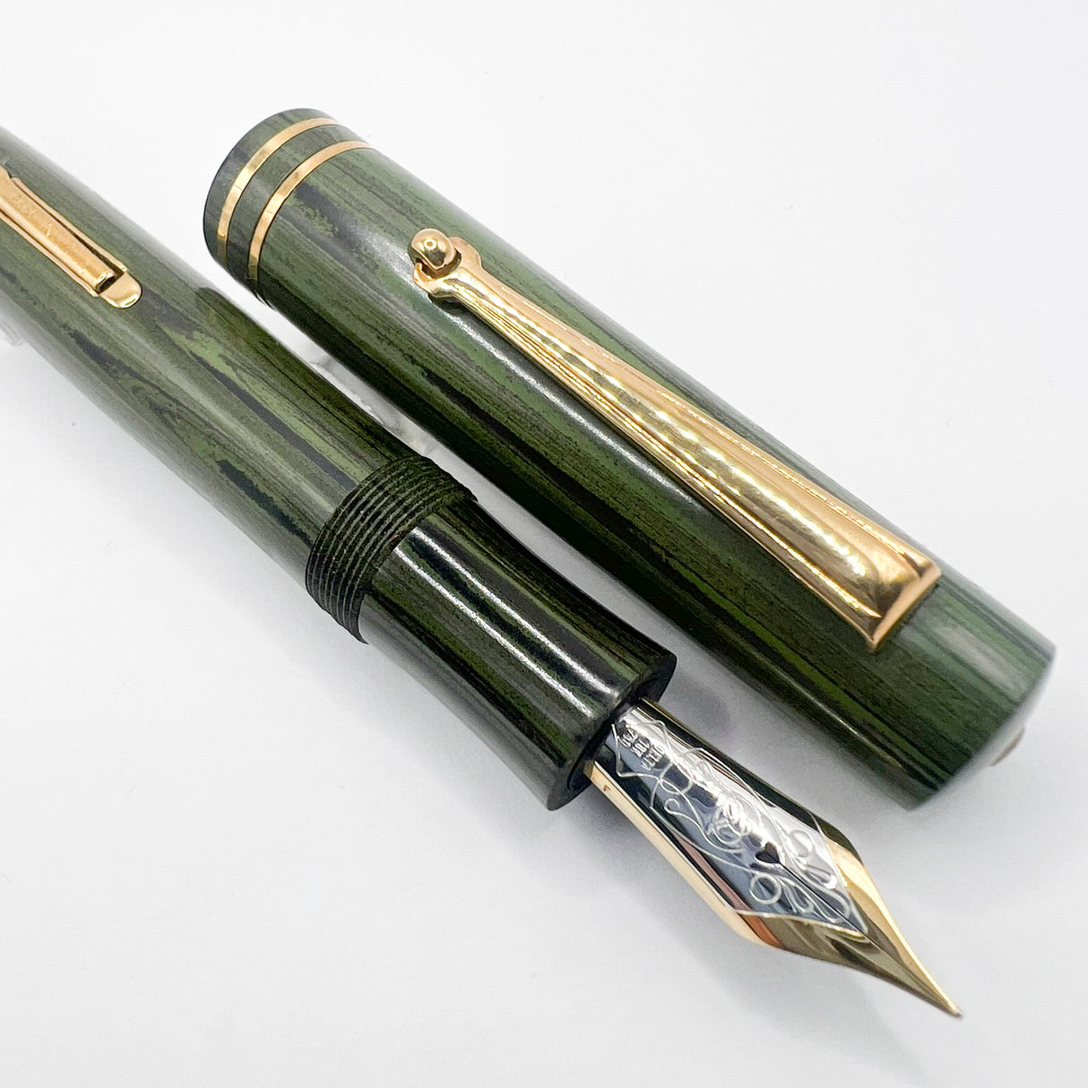 Delta Special Edition Astra Green/Black Ripple Ebonite Fountain Pen (1995) - Flexible Fine 18kt Gold Nib