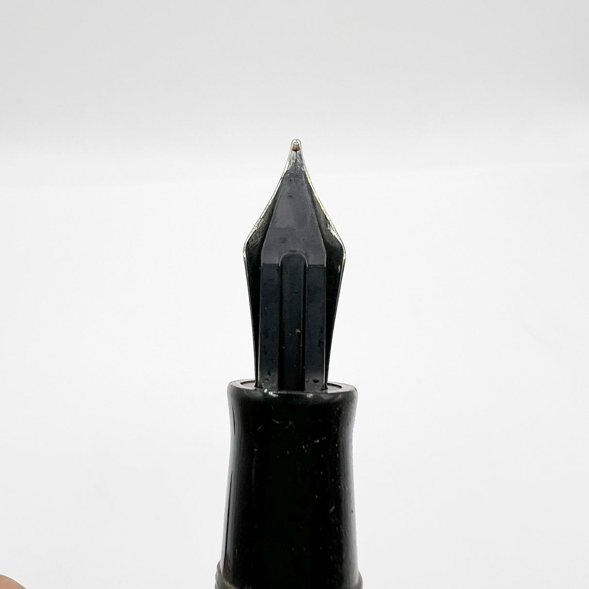 Visconti D'Essai Vintage Celluloid Limited Edition Fountain Pen - Fine 18kt Gold Nib