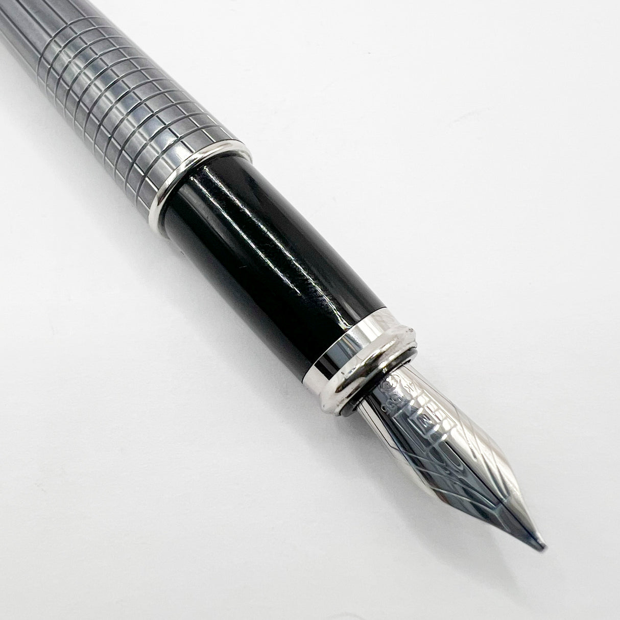 S.T. Dupont Fidelio Fountain Pen - Medium 14kt Gold Nib