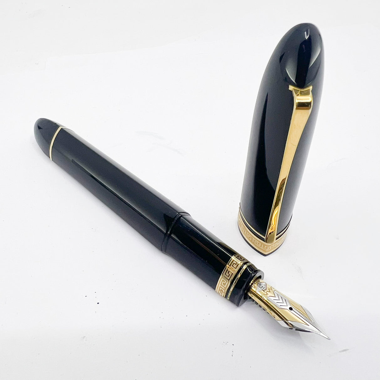 OMAS Blue/Black Overisized #360 Triangulated Fountain Pen - Extra Fine 18kt Gold Nib