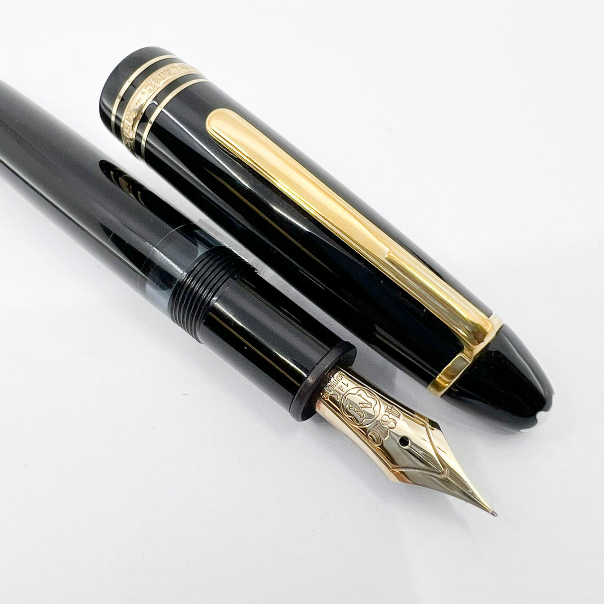 Montblanc Black Meisterstuck #146 LeGrand Fountain Pen - Extra Fine 14kt Gold Nib (Flexes to Broad Width)