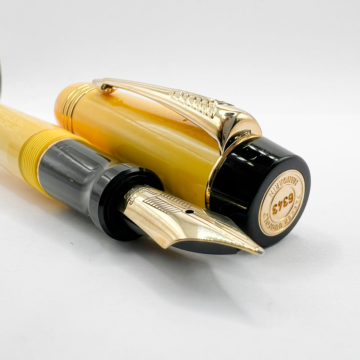 Parker Duofold Centennial Mandarin Yellow Limited Edition Fountain Pen (1995) - Medium 18kt Gold Nib