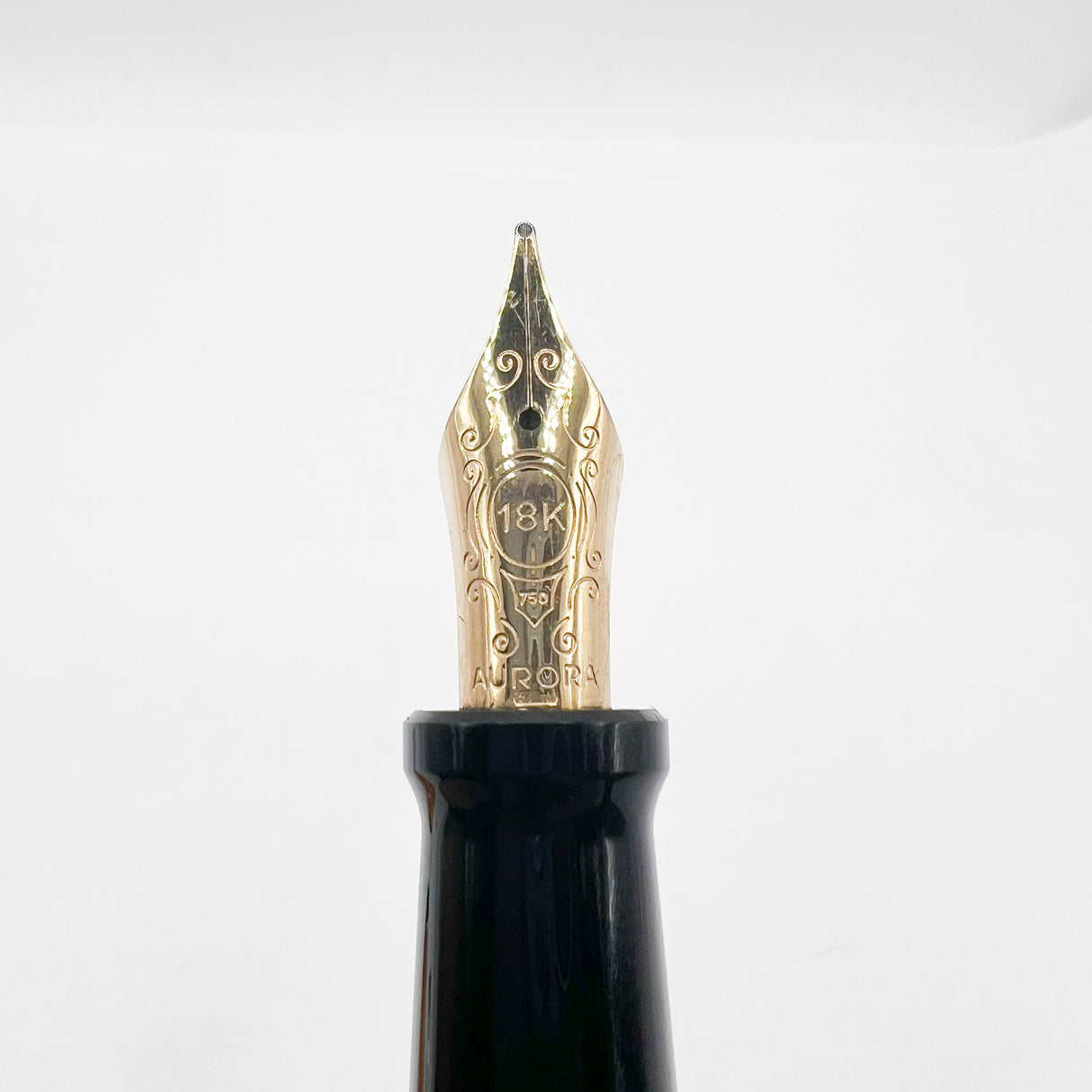 Aurora Optima Marbled Orange Sole Limited Edition Fountain Pen - Broad 18kt Gold Nib