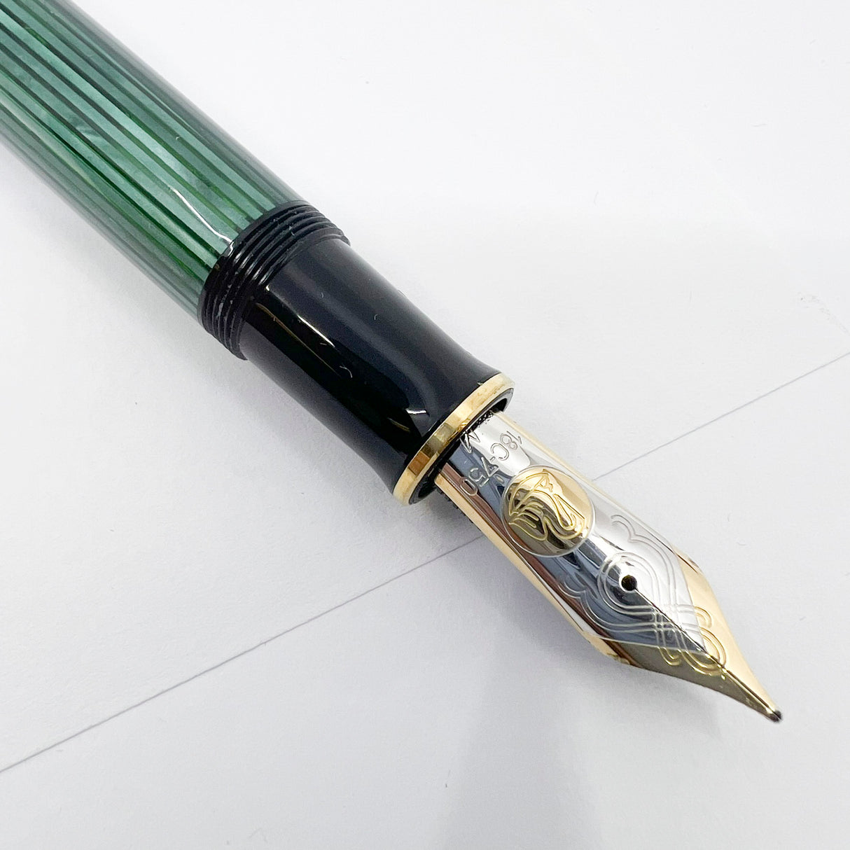 Pelikan Souveran Black/Green Striped M1000 Fountain Pen - Flexible Medium 18kt Gold Nib