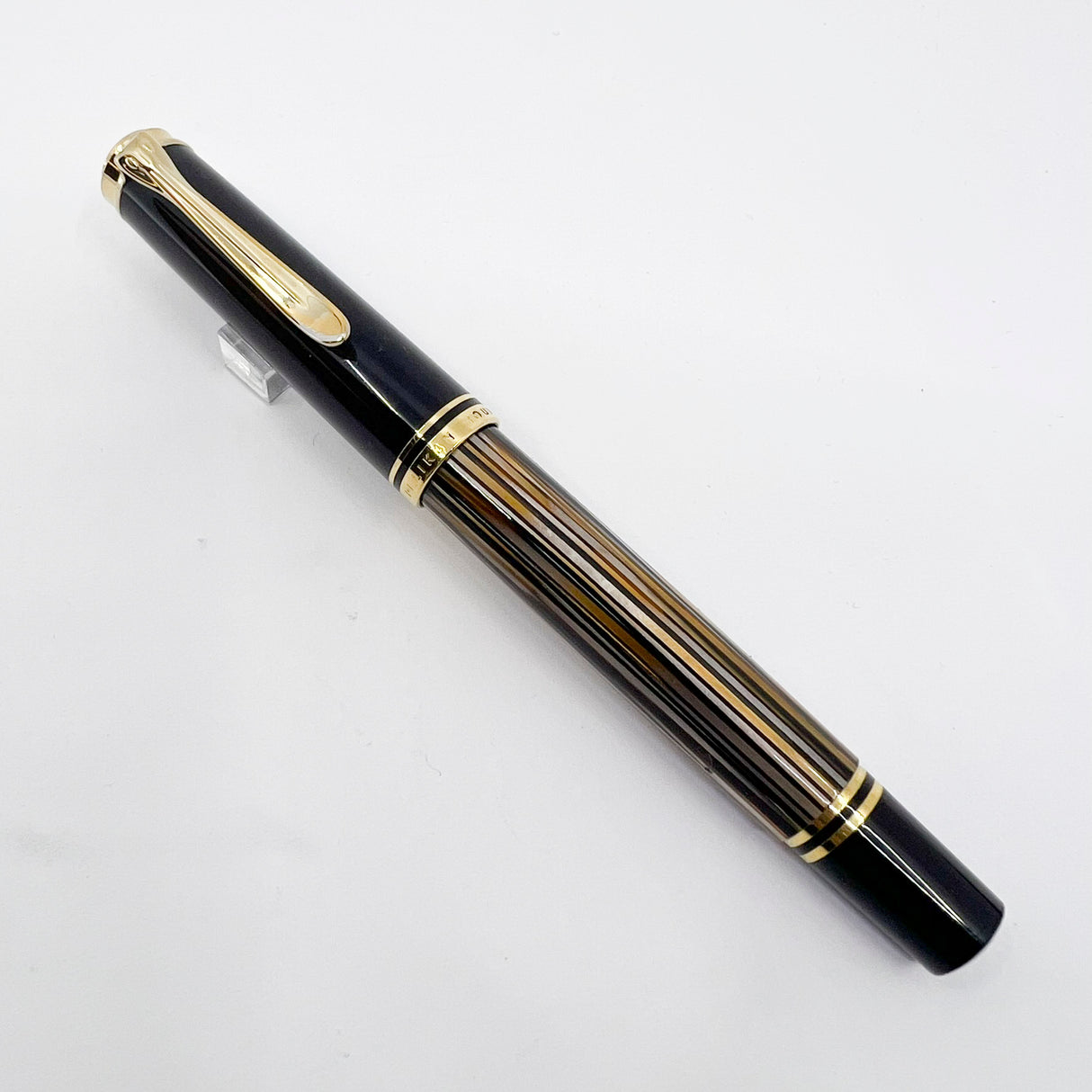 Pelikan M400 Tortoise Brown Fountain Pen - Medium 14kt Gold Nib