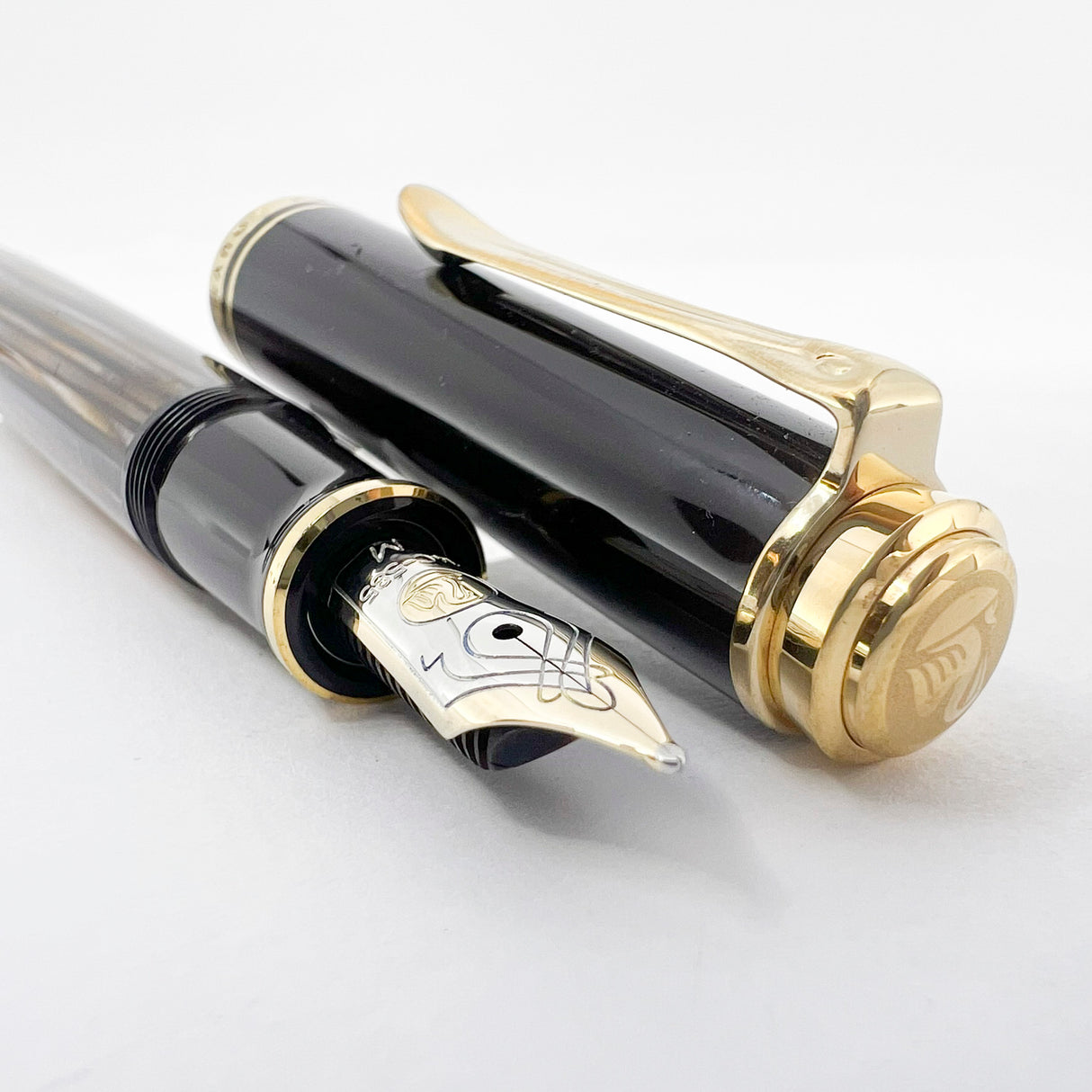 Pelikan M400 Tortoise Brown Fountain Pen - Medium 14kt Gold Nib