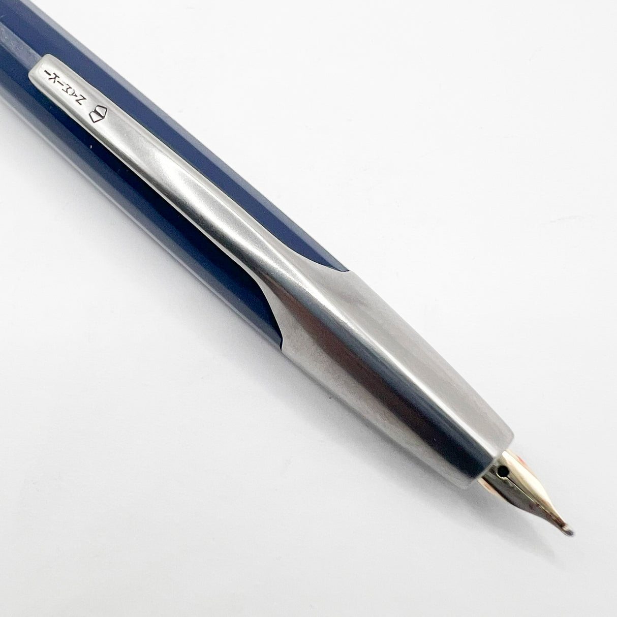 Pilot Namiki Blue Vanishing Point Fountain Pen - Classic Style Multi-Facetted Body - 1996 - Medium 14kt Gold Nib