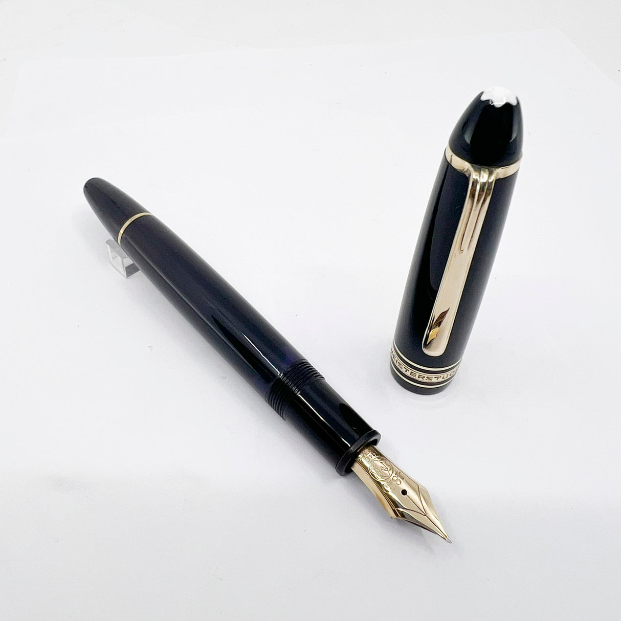 Montblanc Black Resin Meisterstuck #146 LeGrand Fountain Pen - Fine 14kt Gold Nib
