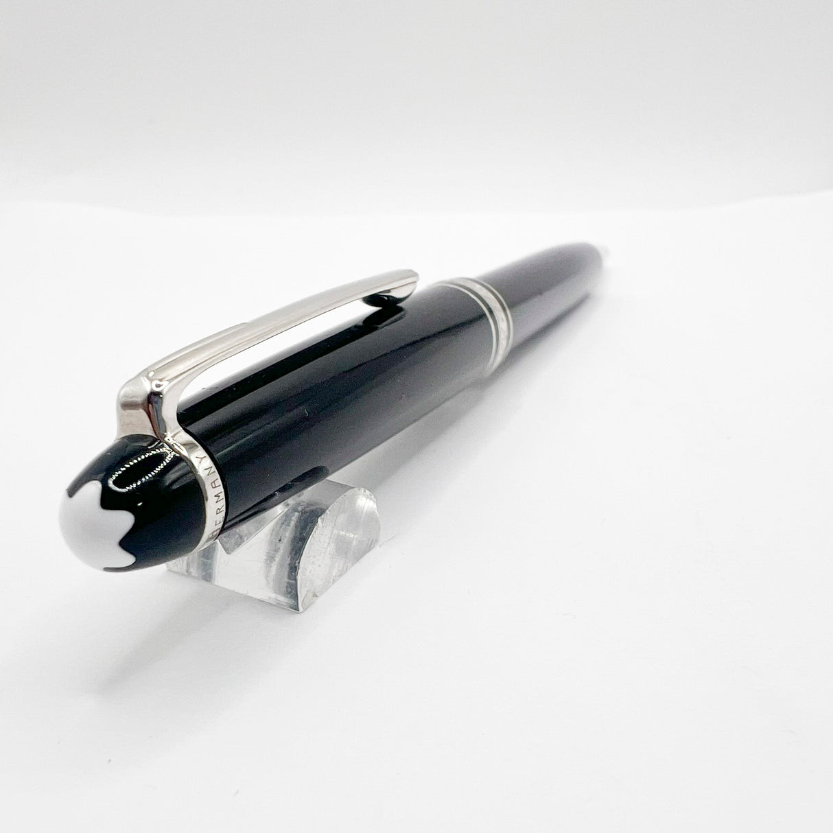 Montblanc #P165 Classique Black Resin Mechanical Pencil 0.7mm - Platinum-Plated Trim