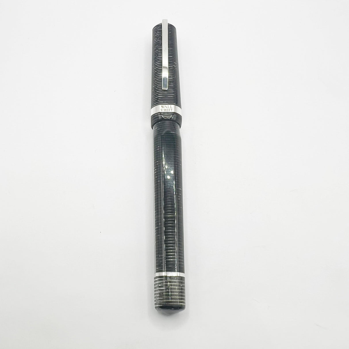 Visconti Oversized Wall Street Limited Edition Glittering Silver Gray Striped Celluloid Fountain Pen - Medium 18kt Gold Nib