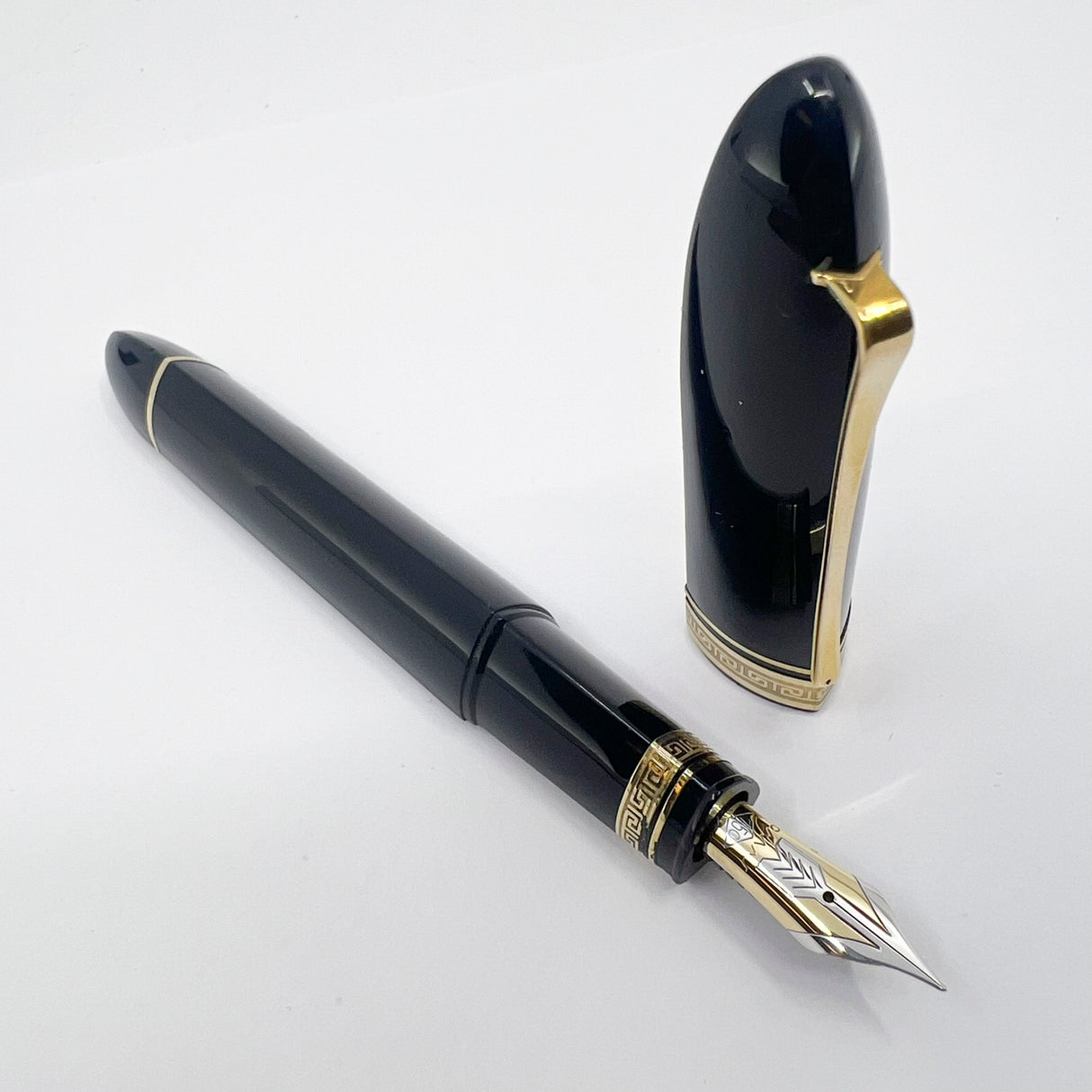 OMAS ORIGINAL #360 - LARGEST SIZE - Dark Blue/Black #360 Oversized Triangulated Fountain Pen - Fine 18kt Gold Nib