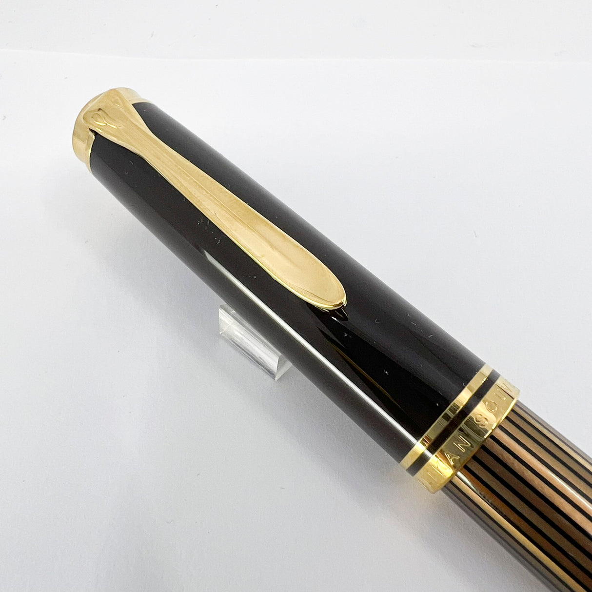 Pelikan M800 Brown Striped Barrel/Solid Brown Cap Fountain Pen - Medium 18kt Gold Nib