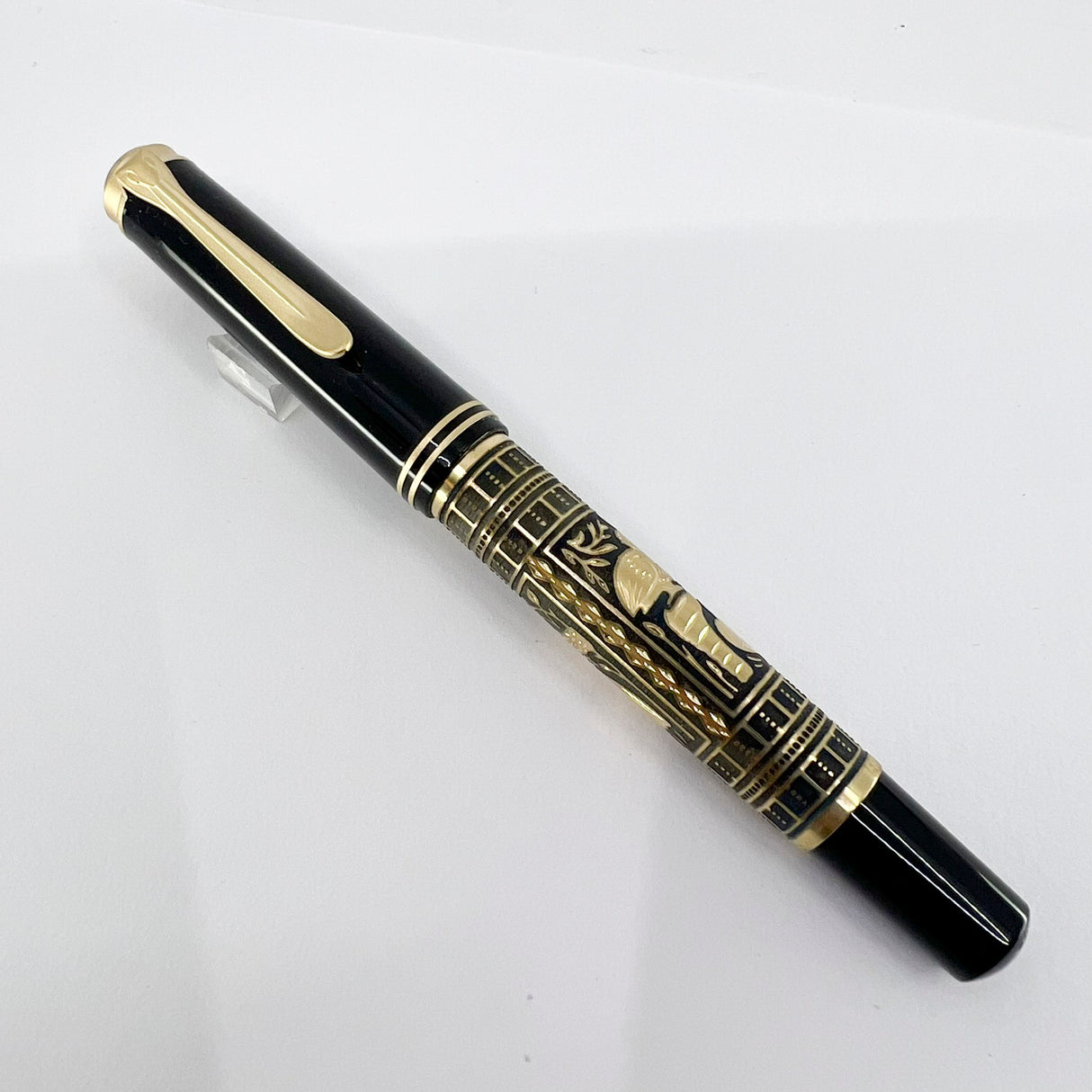 Pelikan M700 Toledo Fountain Pen - Extra Fine 18kt Gold Nib