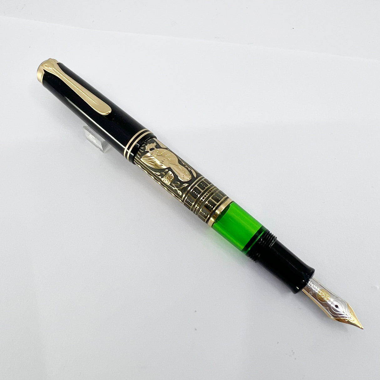 Pelikan M700 Toledo Fountain Pen - Extra Fine 18kt Gold Nib