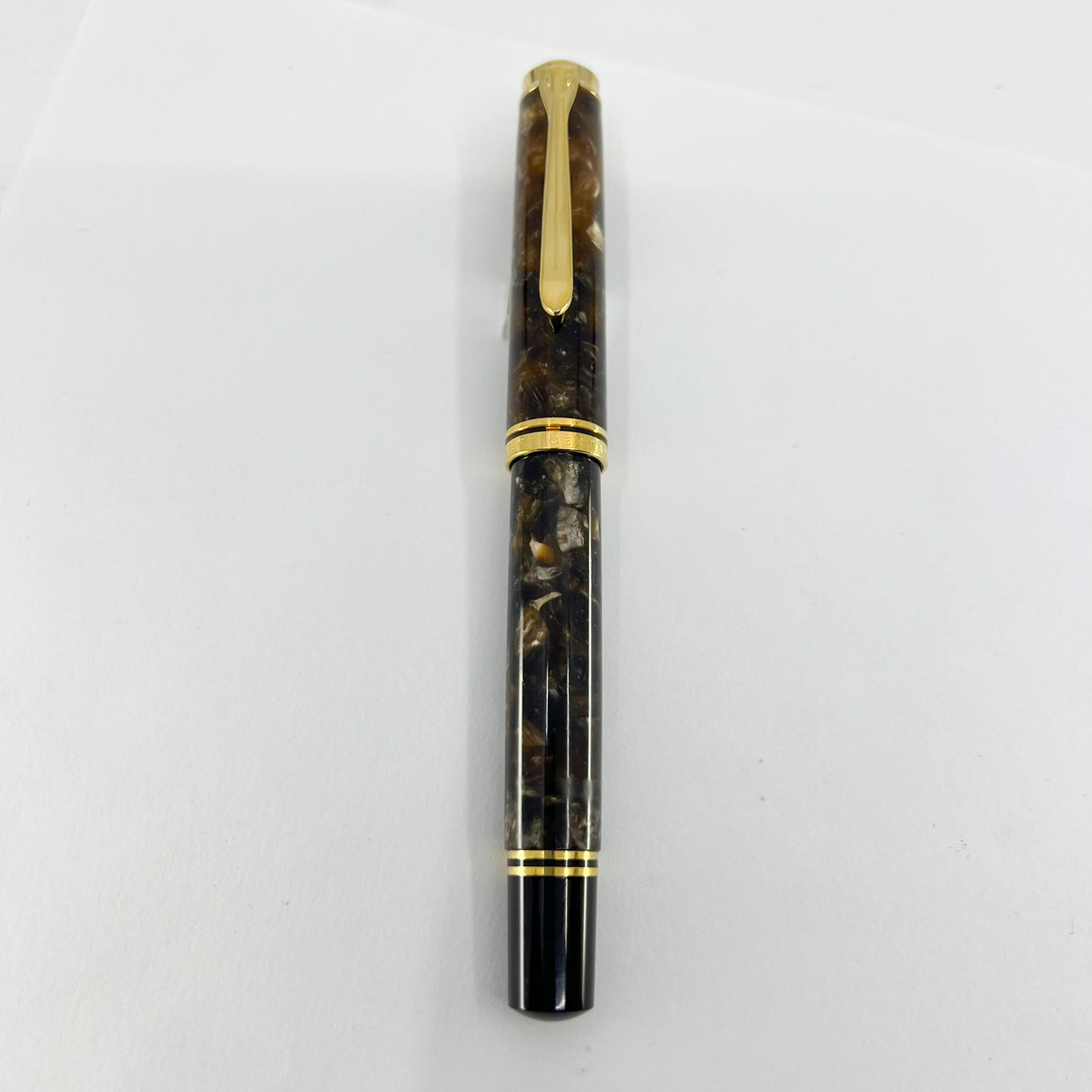 Pelikan M800 Renaissance Brown Marble Fountain Pen - Medium 18kt Gold Nib