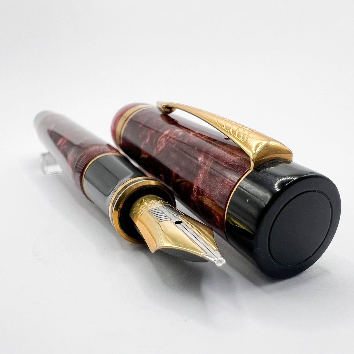 Parker Centennial (Largest Size) Marbled Maroon Duofold Fountain Pen (1989) - Broad Oblique (#89) 18kt Gold Nib