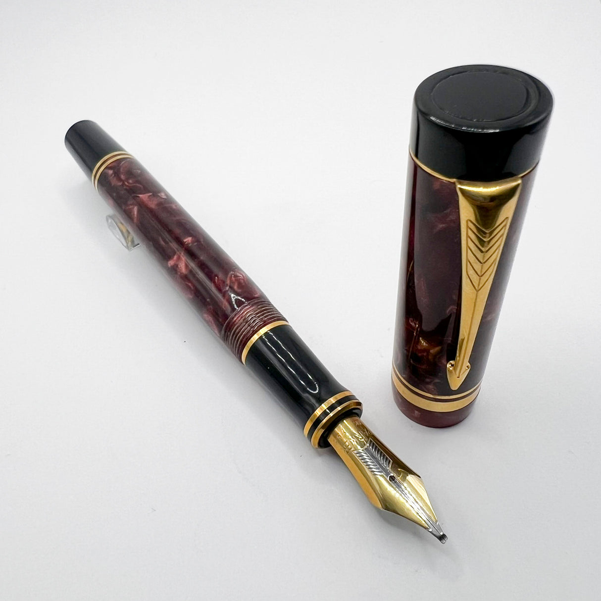 Parker Centennial (Largest Size) Marbled Maroon Duofold Fountain Pen (1989) - Broad Oblique (#89) 18kt Gold Nib
