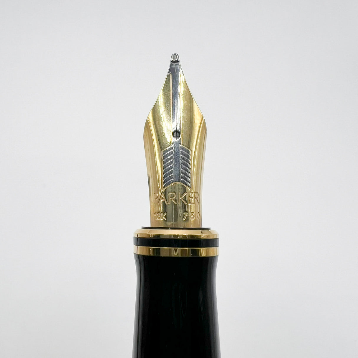 Parker Duofold Centennial (Largest) Lustrous Pearl & Black Fountain Pen - Broad 18kt Gold Nib