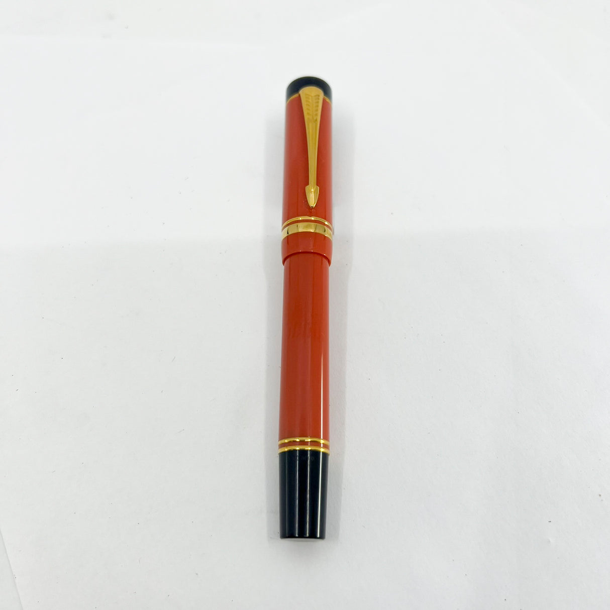 Parker Duofold Centennial (Largest Size) Douglas MacArthur/World War II Commemorative Limited Edition Fountain Pen - Medium 18kt Gold Nib