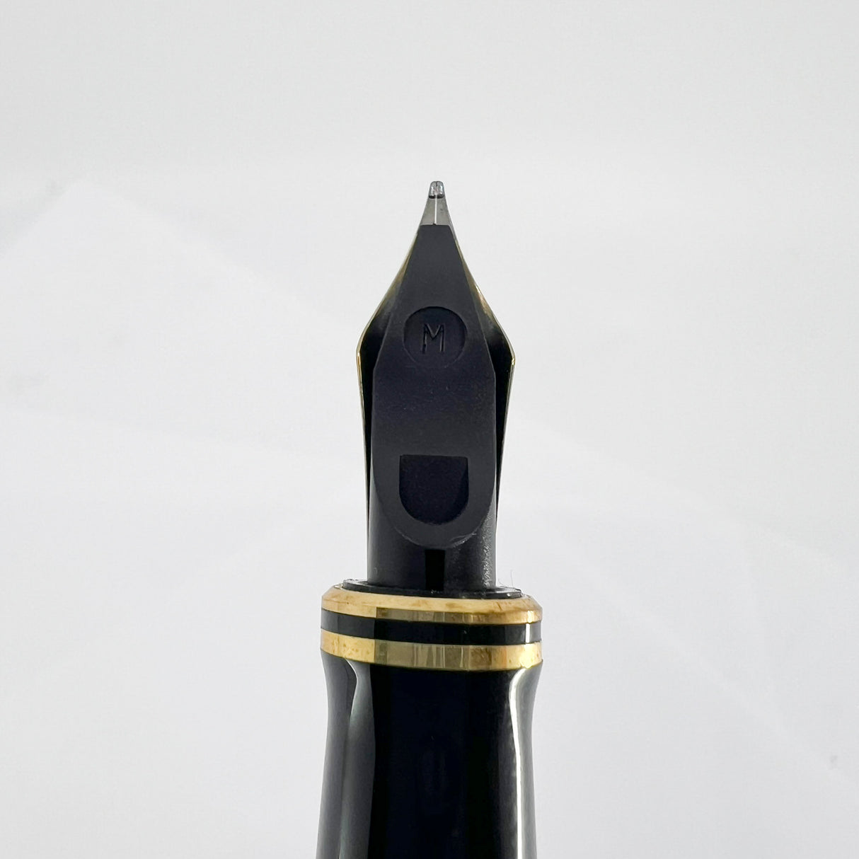 Parker Norman Rockwell Duofold Centennial Limited Edition Unique Swirly Black & Pearl Fountain Pen - Medium 18kt Gold Nib - Trim Rings and the Cap Top Medallion are Solid 18k Gold!