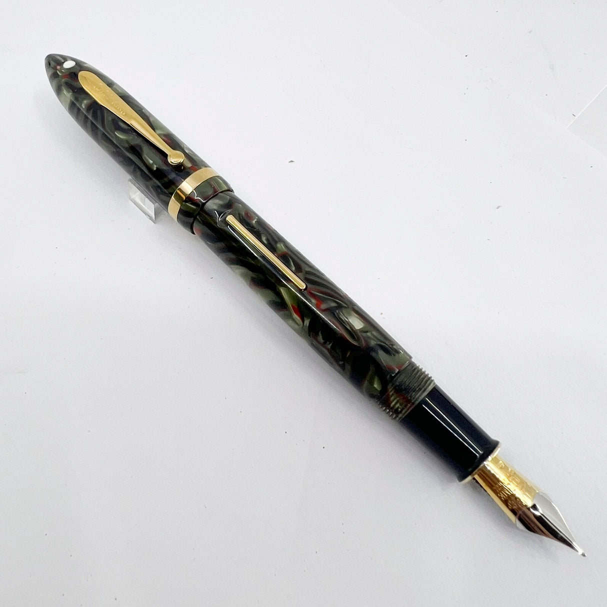 Sheaffer Balance Limited Edition Fountain Pen - Medium 18kt Gold Nib