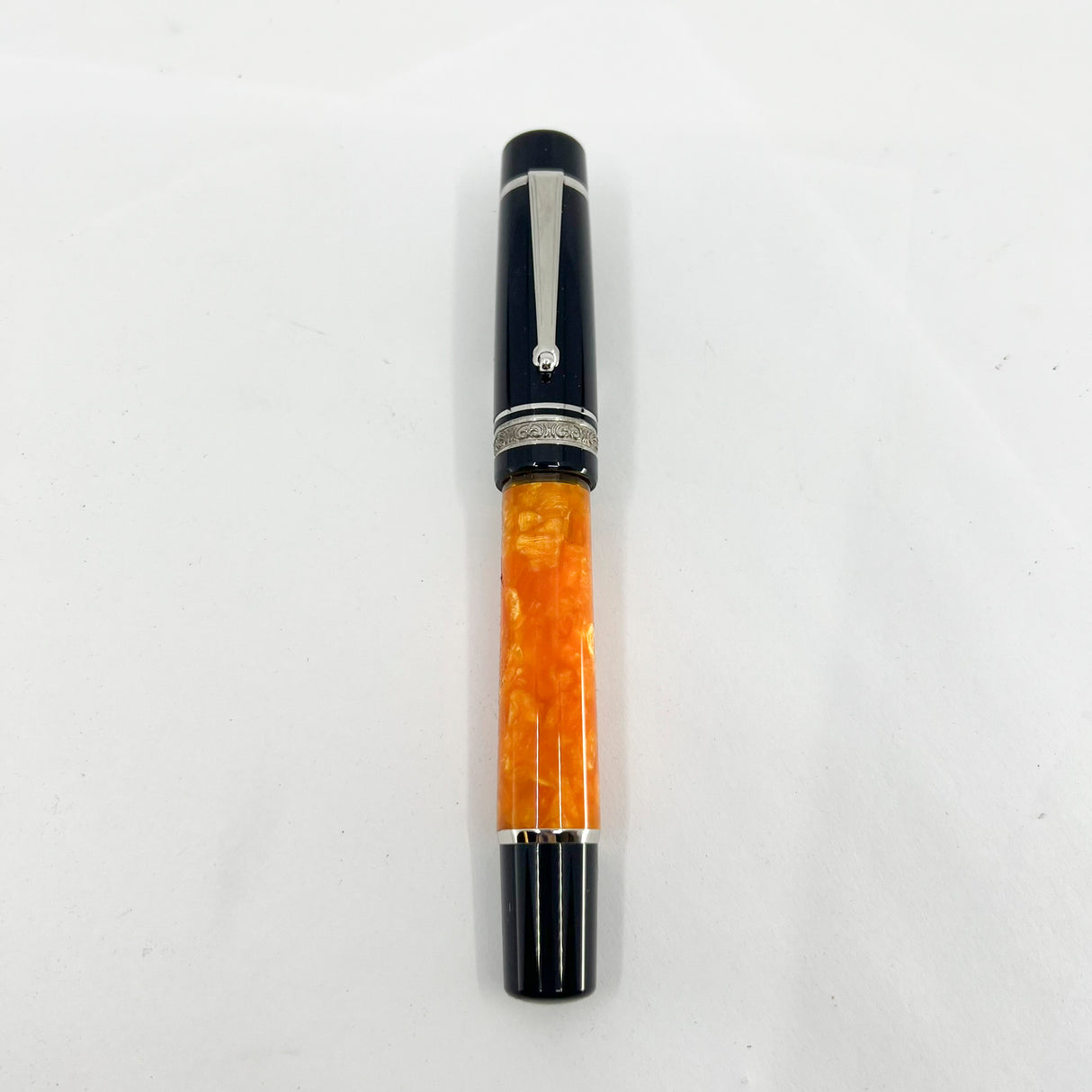 Delta DolceVita Mid-size, Piston Fill .925 Sterling Silver Trim Fountain Pen - Medium 14kt Gold Nib