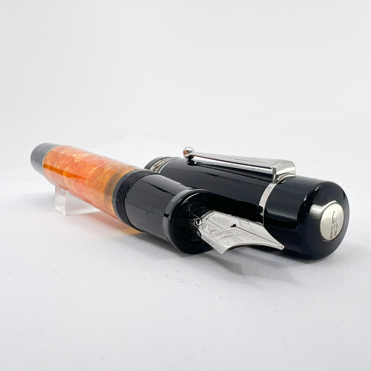 Delta DolceVita Mid-size, Piston Fill .925 Sterling Silver Trim Fountain Pen - Medium 14kt Gold Nib