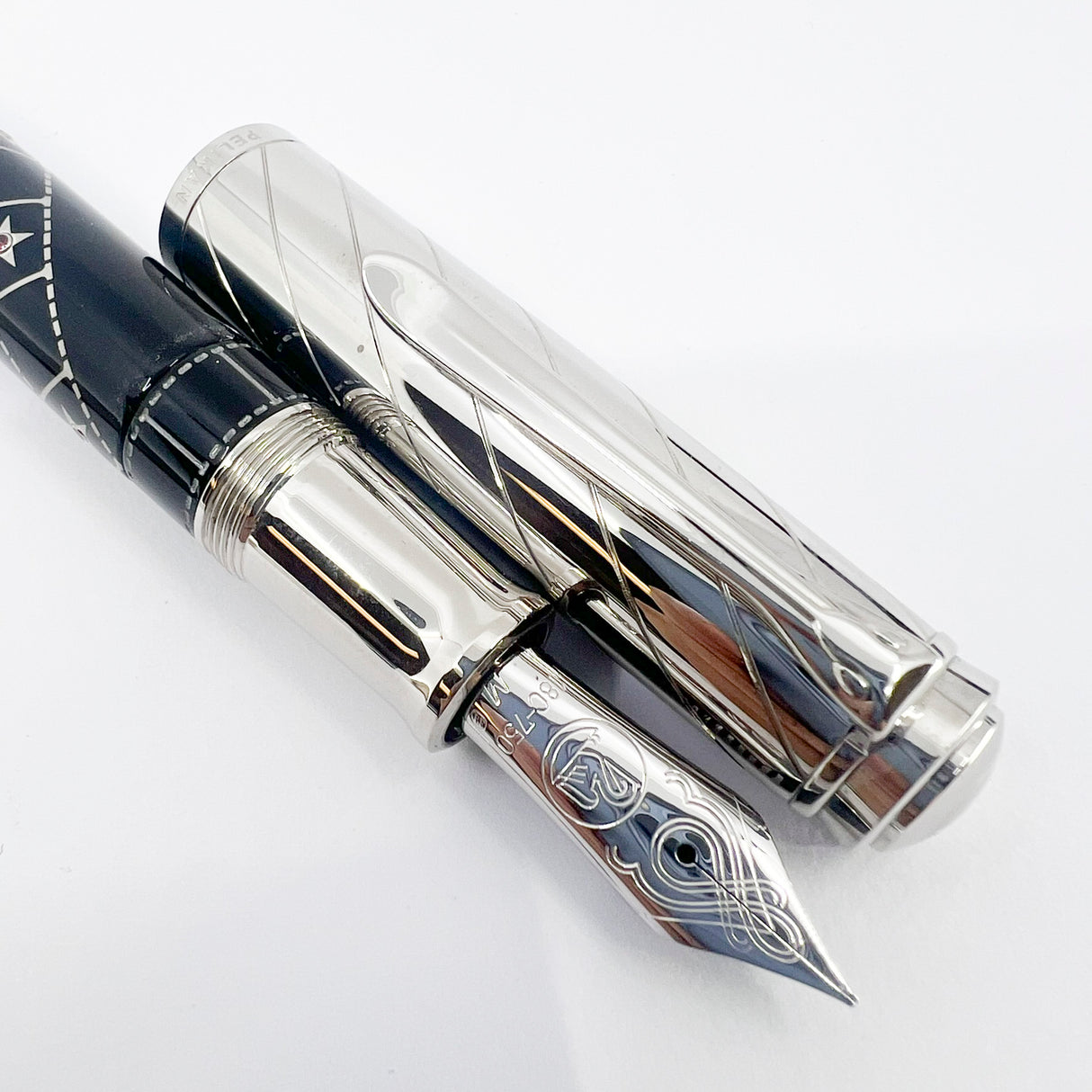 Pelikan Souveran M1005 Silver Screen Limited Edition Fountain Pen - Medium 18kt Gold Nib