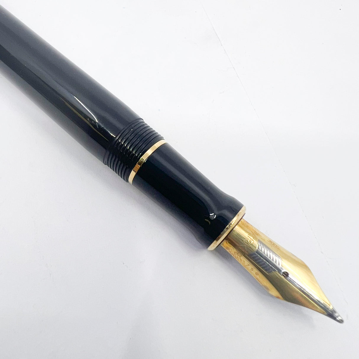 Parker Centennial (Largest Size) Black Duofold Fountain Pen - Special Presentation Box & Contents for the 100th Anniversary of the Parker Pen Company - Medium 18kt Gold Nib