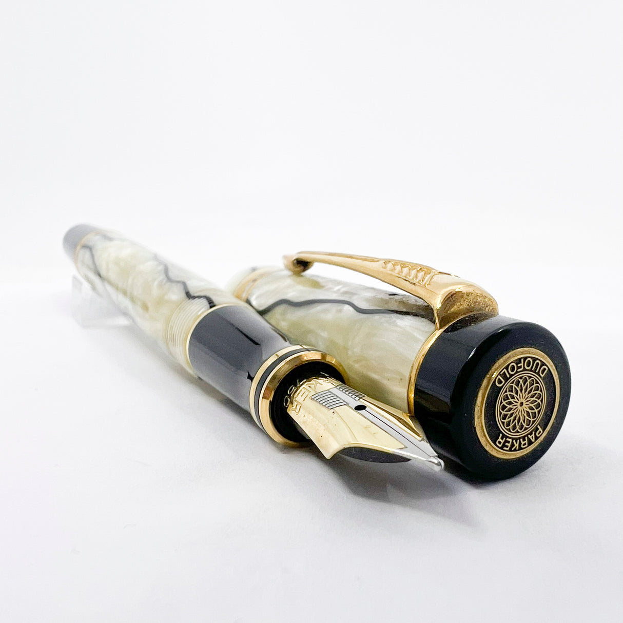 Parker Duofold International (Standard Size) Pearl & Black Fountain Pen - Medium 18kt Gold Nib