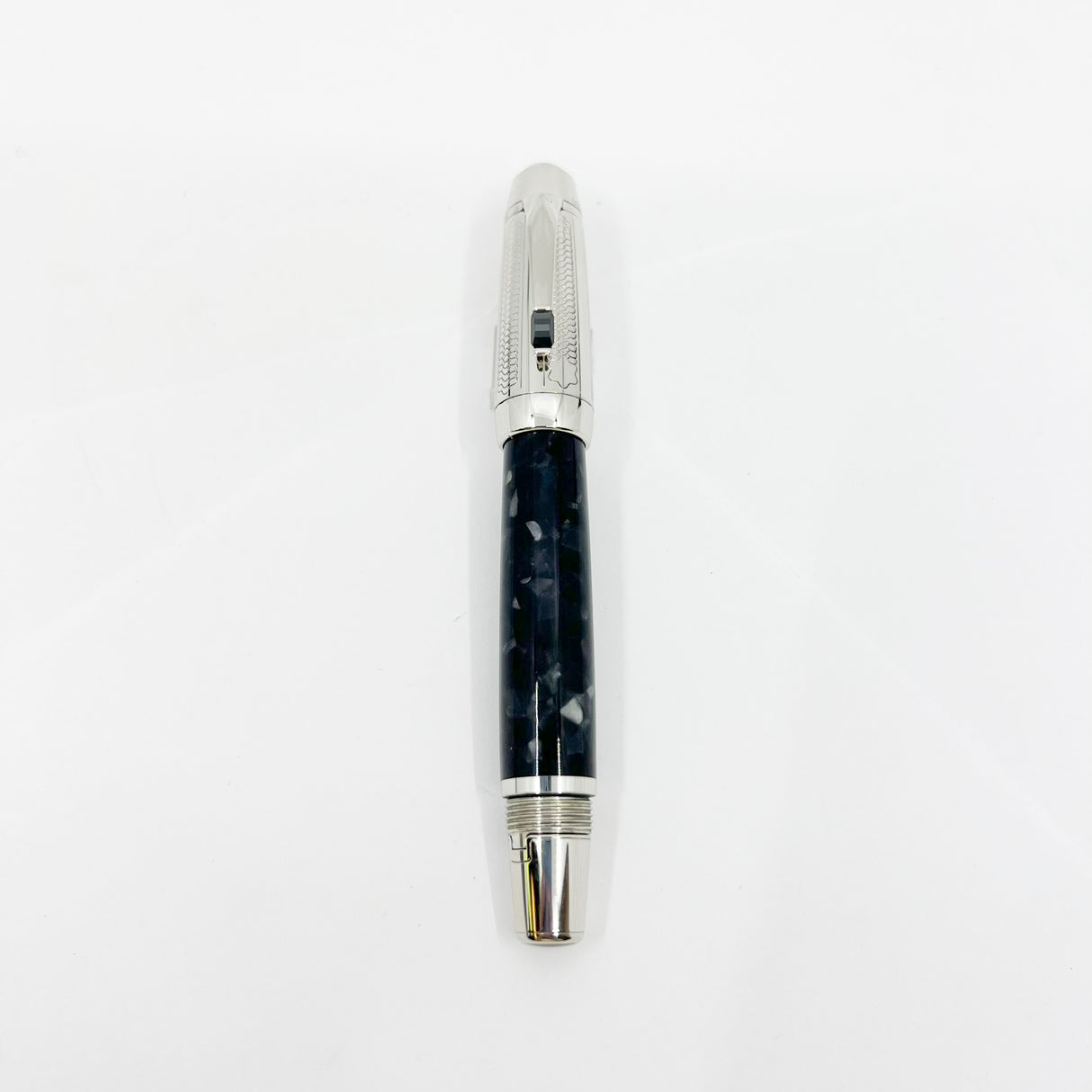 Montblanc Meisterstück Boheme Retractable Nib Soulmakers 100 Years LE 1906 Fountain Pen - Medium 18kt Gold Nib
