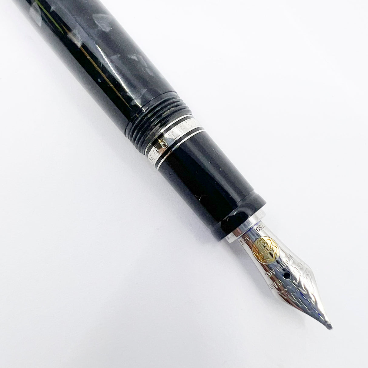 Montblanc Meisterstück Boheme Retractable Nib Soulmakers 100 Years LE 1906 Fountain Pen - Medium 18kt Gold Nib