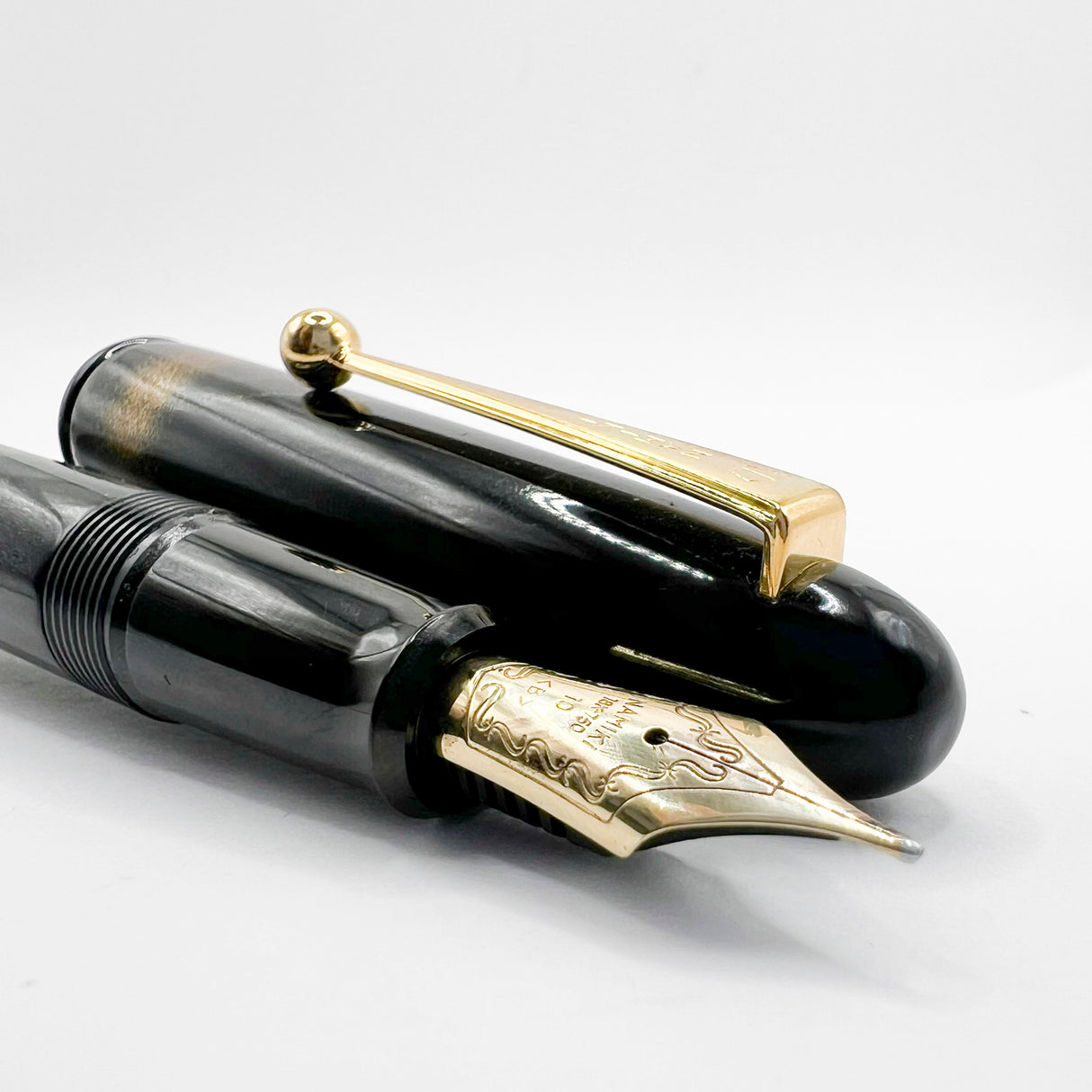 Namiki Yukari Panda Limited Edition Maki-e Fountain Pen - Broad 18kt Gold Nib