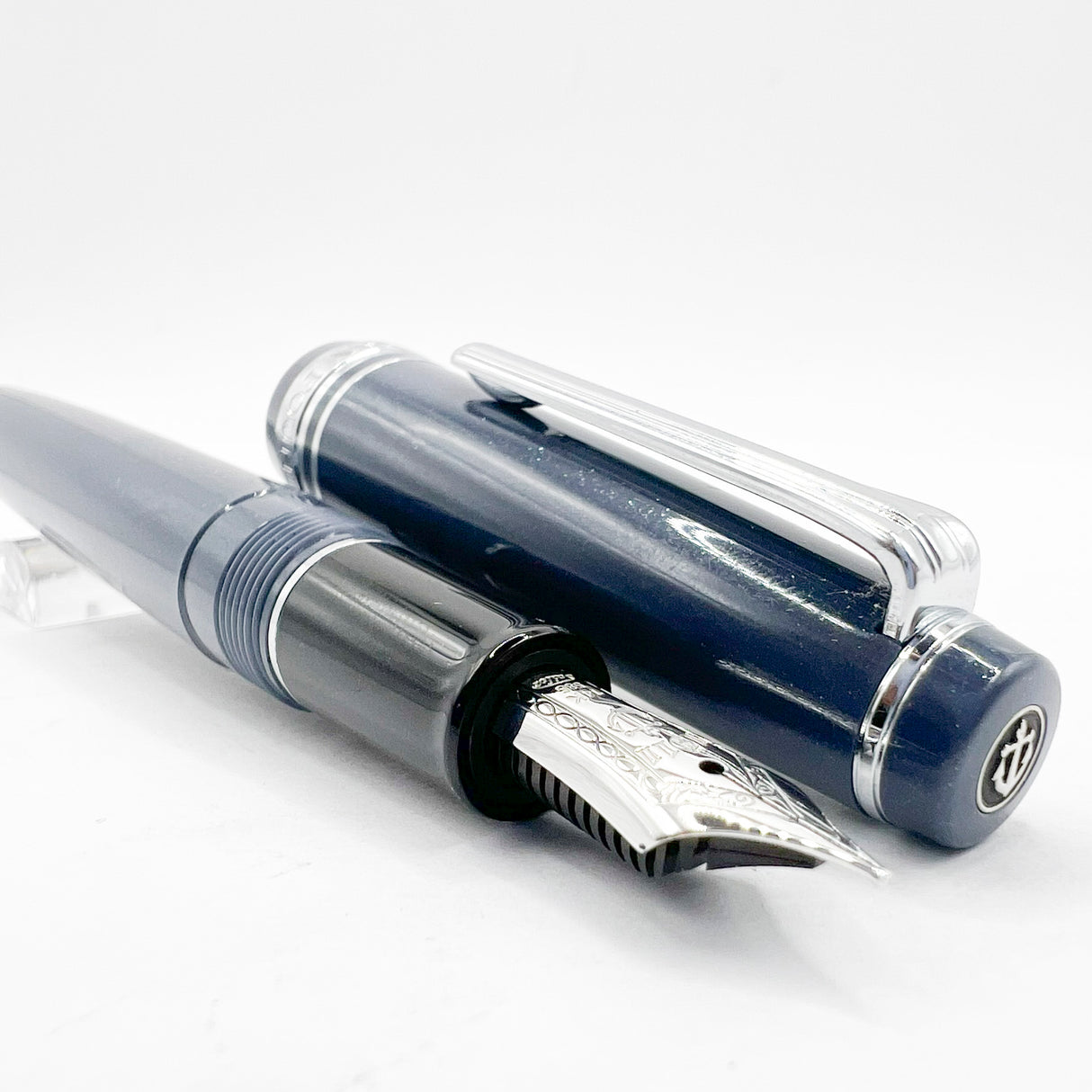 Sailor Professional Gear Slim Celestial Gray 2024 Pen of the Year Fountain Pen - Medium 14kt Gold Nib