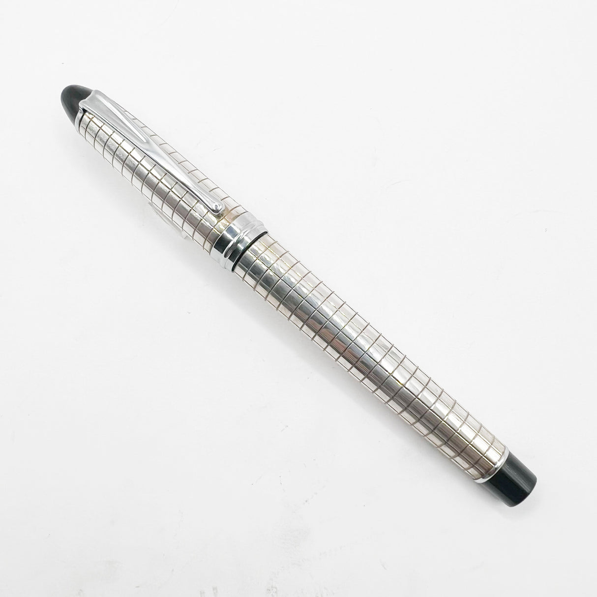 Aurora Sterling Silver Quadra Fountain Pen - Fine 14kt Gold Nib