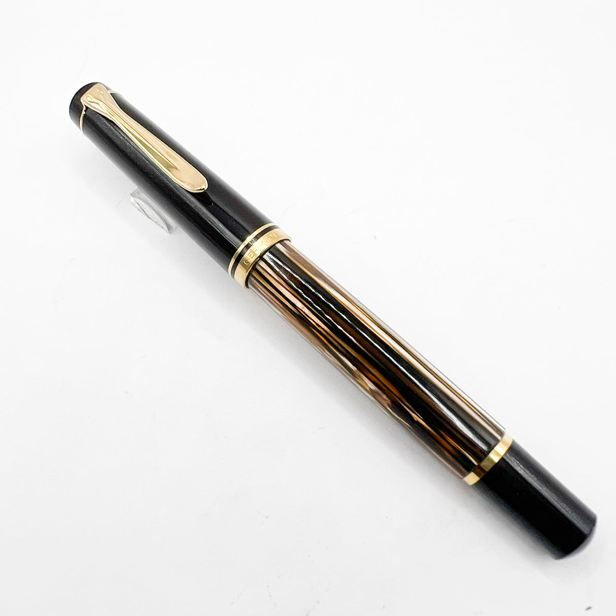 Pelikan M400 Tortoise Brown Fountain Pen - Broad 14kt Gold Nib