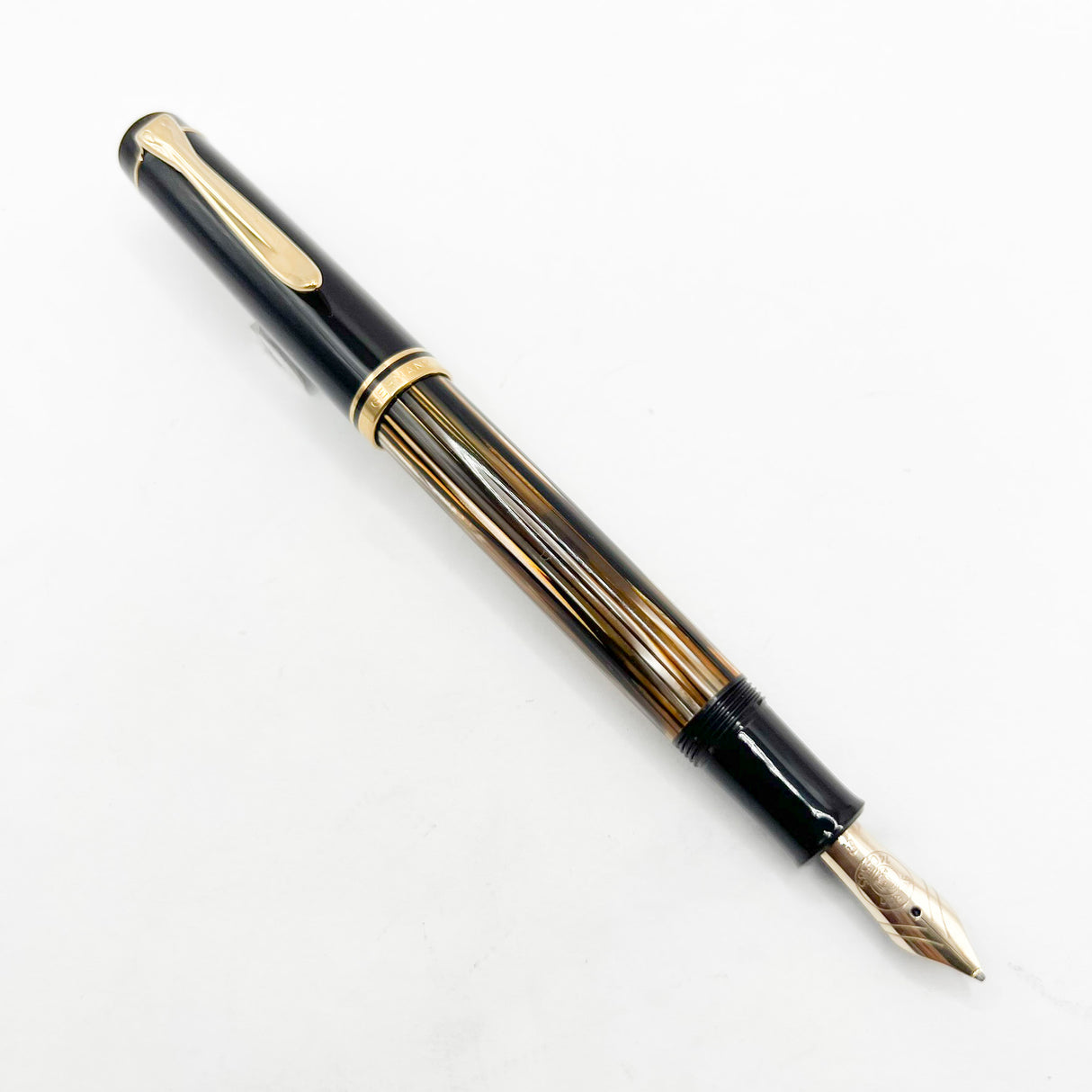 Pelikan M400 Tortoise Brown Fountain Pen - Broad 14kt Gold Nib
